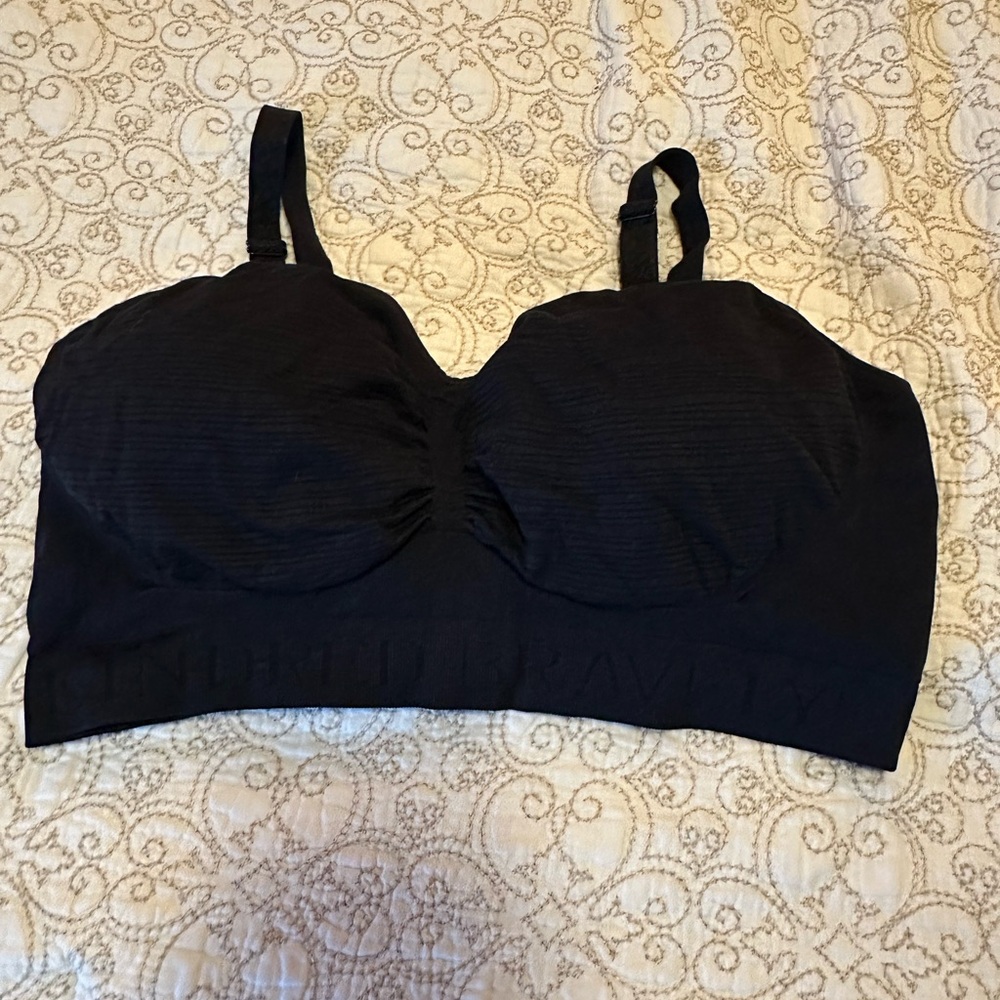 Kindred Bravely Sublime Hands Free Pumping and Nursing Bra
